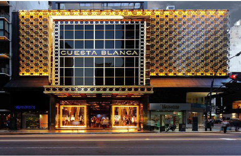 东兰门头设计与商业空间的纽带。