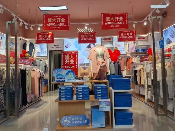 东兰店面装修可以怎么设计？