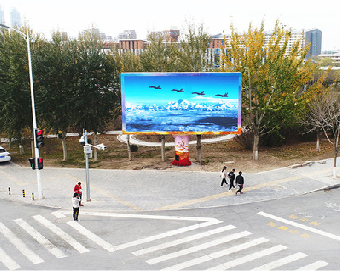 东兰户外大屏广告投放要点。